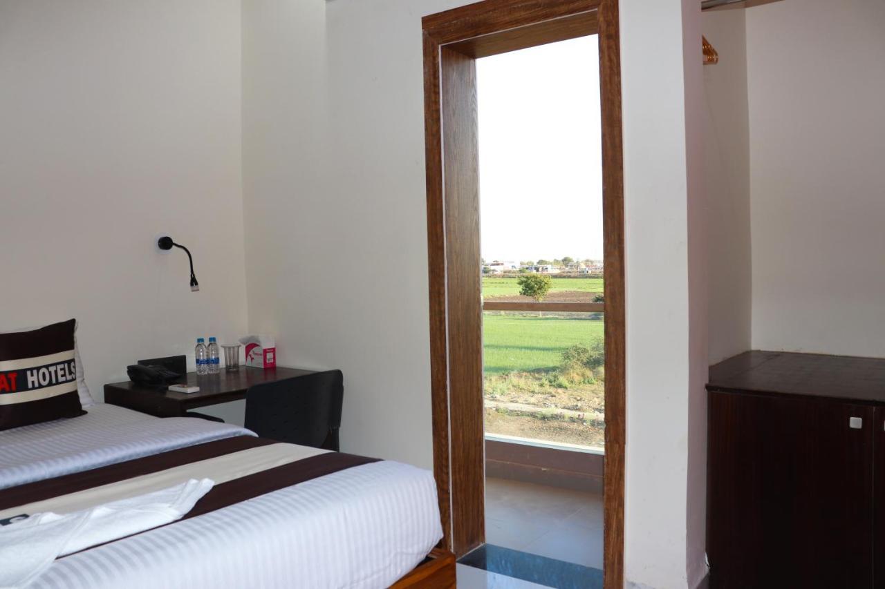 Pat Hotels Indore Exterior photo